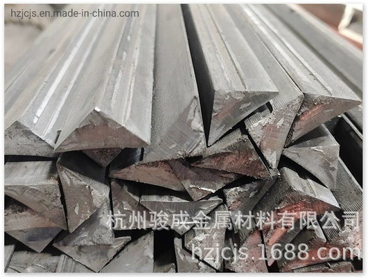 Lid van Chamfer Q235 Carbon Structural Steel Triangle Shape Bar voor vooraf gegoten beton